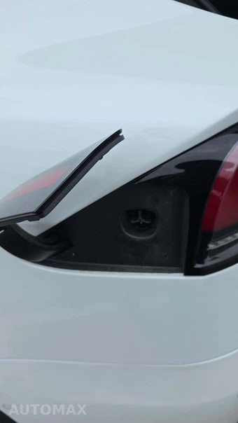 2022 Tesla Model X Plaid - miniatura 17