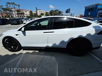 2022 Tesla Model X Plaid – miniatura 3