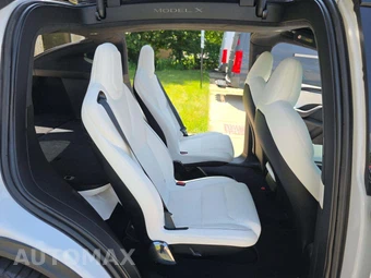 2022 Tesla Model X Plaid - miniatura 17