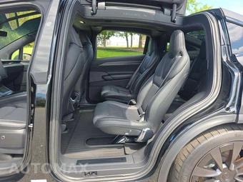 2022 Tesla Model X Plaid - miniatura 13