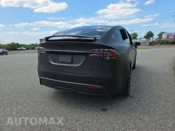 2022 Tesla Model X Plaid - miniatura 3