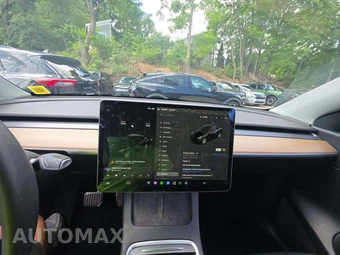 2022 Tesla Model Y Long Range - miniatura 10
