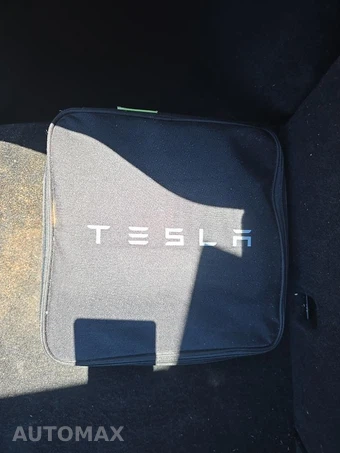 2022 Tesla Model Y Long Range – miniatura 23