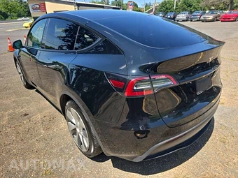 2022 Tesla Model Y Long Range – miniatura 6