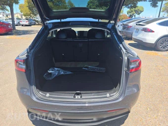 2022 Tesla Model Y Long Range - miniatura 11