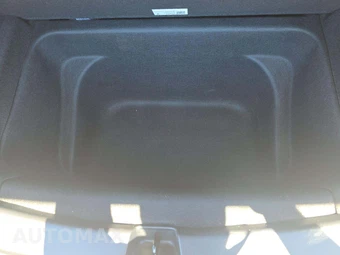 2022 Tesla Model Y Long Range - miniatura 12
