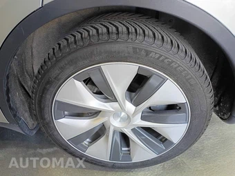 2022 Tesla Model Y Long Range - miniatura 23