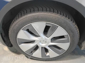 2022 Tesla Model Y Long Range - miniatura 24