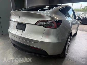 2022 Tesla Model Y Long Range - miniatura 4