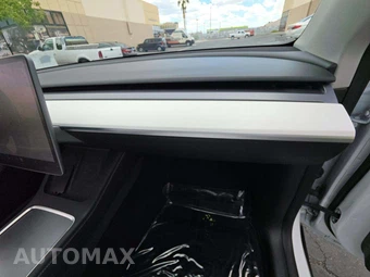 2022 Tesla Model Y Long Range - miniatura 16