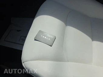 2022 Tesla Model Y Long Range - miniatura 24