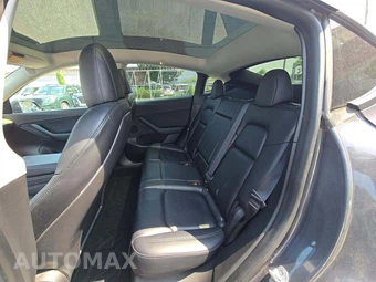 2022 Tesla Model Y Long Range – miniatura 13