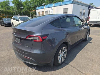 2022 Tesla Model Y Long Range – miniatura 3