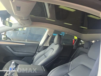 2022 Tesla Model Y Long Range - miniatura 17