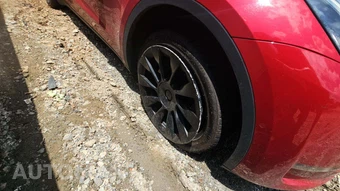 2022 Tesla Model Y Long Range – miniatura 22