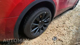 2022 Tesla Model Y Long Range – miniatura 25