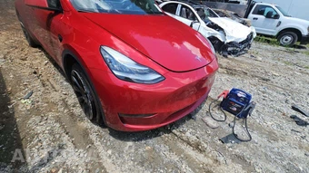2022 Tesla Model Y Long Range – miniatura 28