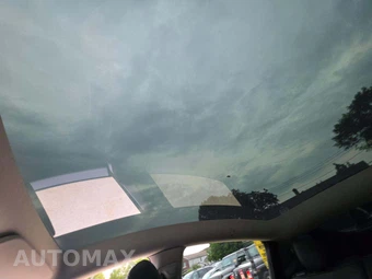 2022 Tesla Model Y Long Range - miniatura 8