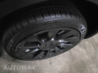 2022 Tesla Model Y Long Range - miniatura 11