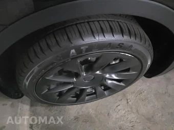 2022 Tesla Model Y Long Range - miniatura 8