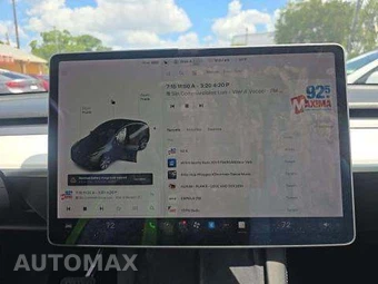 2022 Tesla Model Y Long Range – miniatura 10