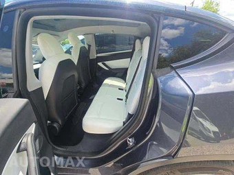 2022 Tesla Model Y Long Range – miniatura 13