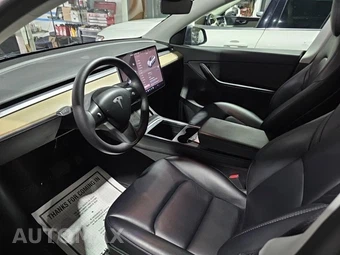 2022 Tesla Model Y Long Range - miniatura 13
