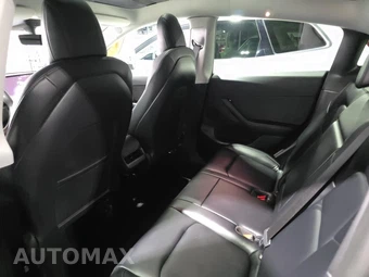 2022 Tesla Model Y Long Range - miniatura 16