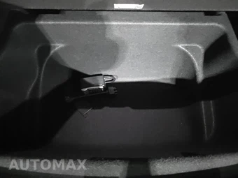 2022 Tesla Model Y Long Range - miniatura 7