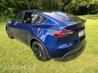 2022 Tesla Model Y Long Range - miniatura 6