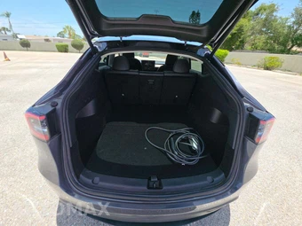 2022 Tesla Model Y Long Range - miniatura 11