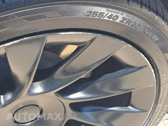 2022 Tesla Model Y Long Range - miniatura 23