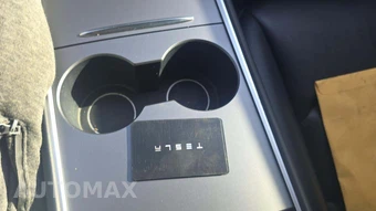 2022 Tesla Model Y Long Range - miniatura 17