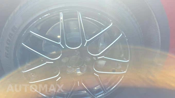 2022 Tesla Model Y Long Range - miniatura 25