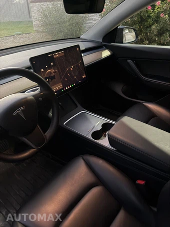 2022 Tesla Model Y Long Range - miniatura 15