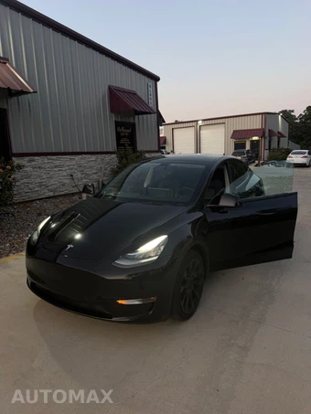 2022 Tesla Model Y Long Range - miniatura 2