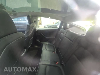 2022 Tesla Model Y Long Range - miniatura 13
