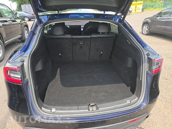 2022 Tesla Model Y Long Range - miniatura 16