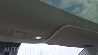 2022 Tesla Model Y Long Range - miniatura 31
