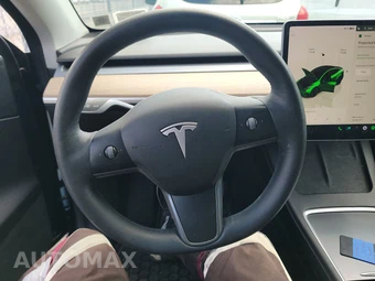 2022 Tesla Model Y Long Range - miniatura 10
