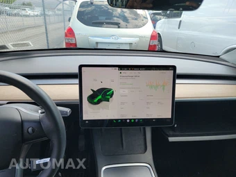 2022 Tesla Model Y Long Range - miniatura 11