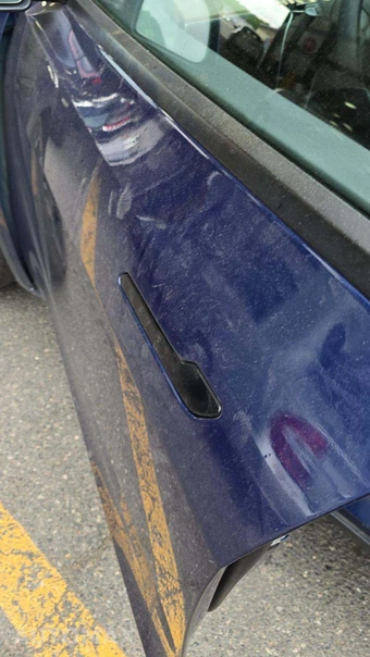2022 Tesla Model Y Long Range - miniatura 30