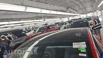 2022 Tesla Model Y Long Range – miniatura 18