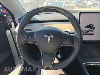 2022 Tesla Model Y Long Range - miniatura 10