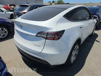 2022 Tesla Model Y Long Range - miniatura 4