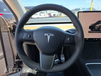2022 Tesla Model Y Performance - miniatura 10