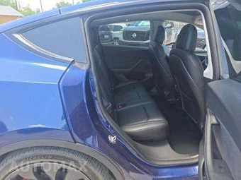 2022 Tesla Model Y Performance – miniatura 17