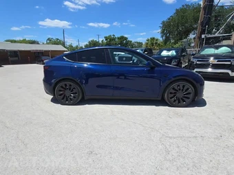 2022 Tesla Model Y Performance – miniatura 5