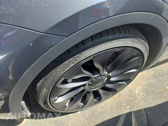 2022 Tesla Model Y Performance - miniatura 8