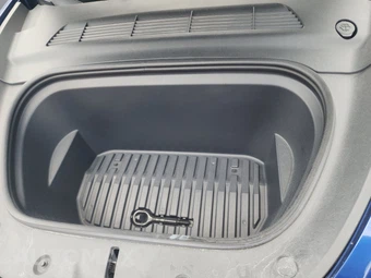 2022 Tesla Model Y Performance - miniatura 15